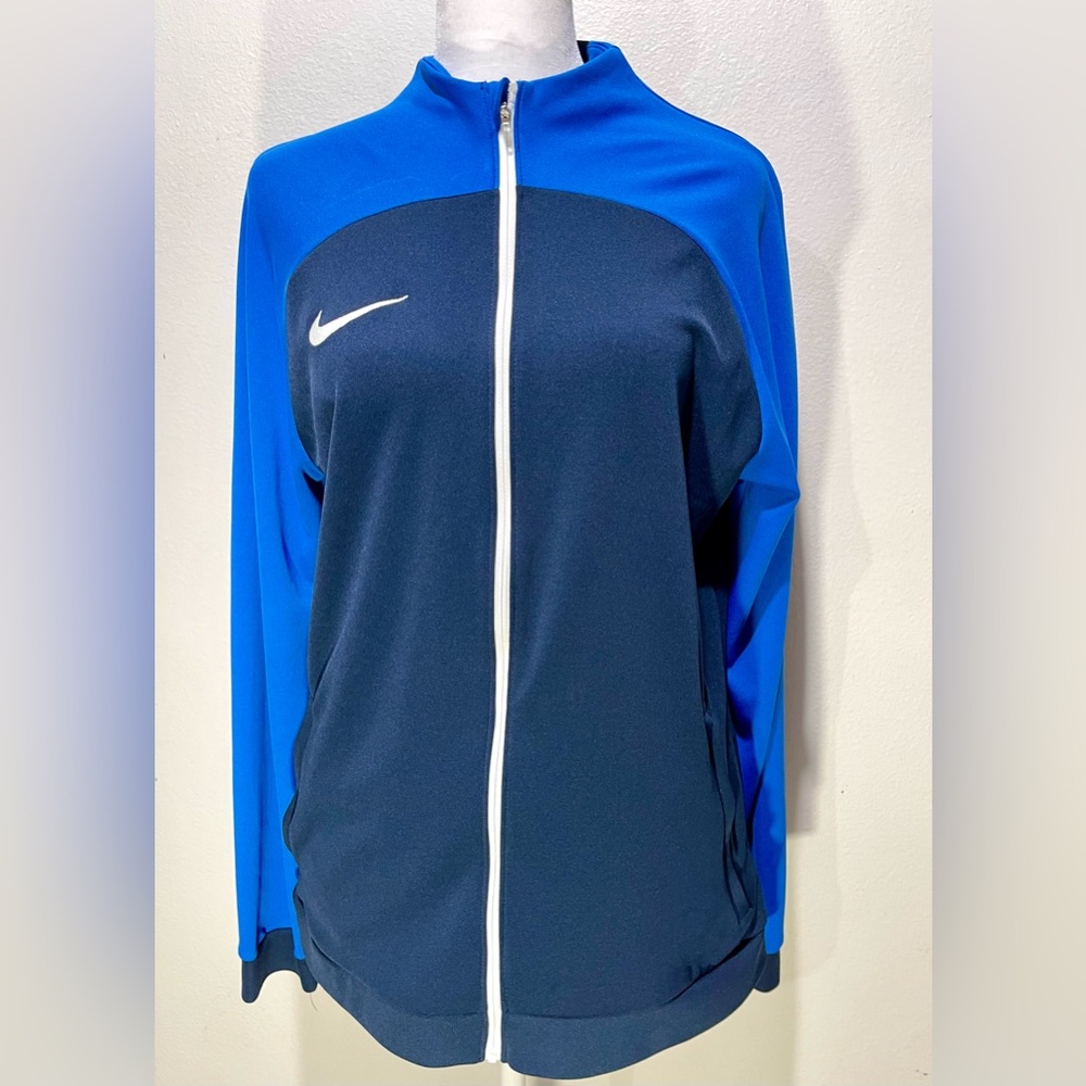 Nike Dri Fit performance sweater blue color block long sleeve women’s